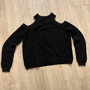 Open shoulder long sleeve shirt